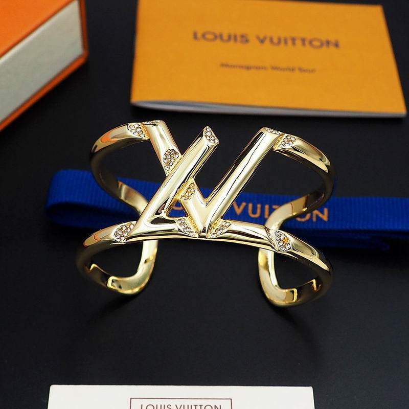 LV Bracelet 03lyr150